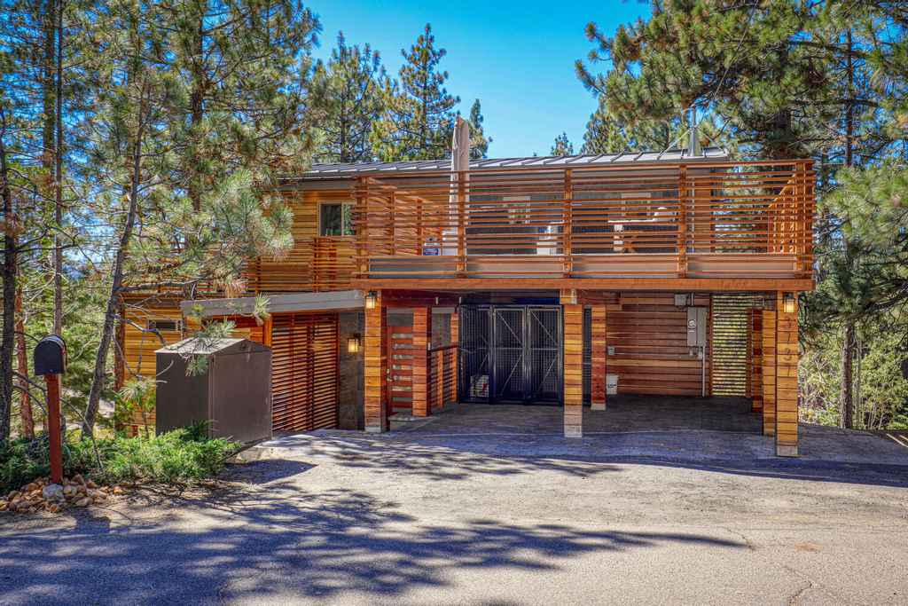 Million-Dollar Home: Luxury 5 BR In South Lake Tahoe, CA 4