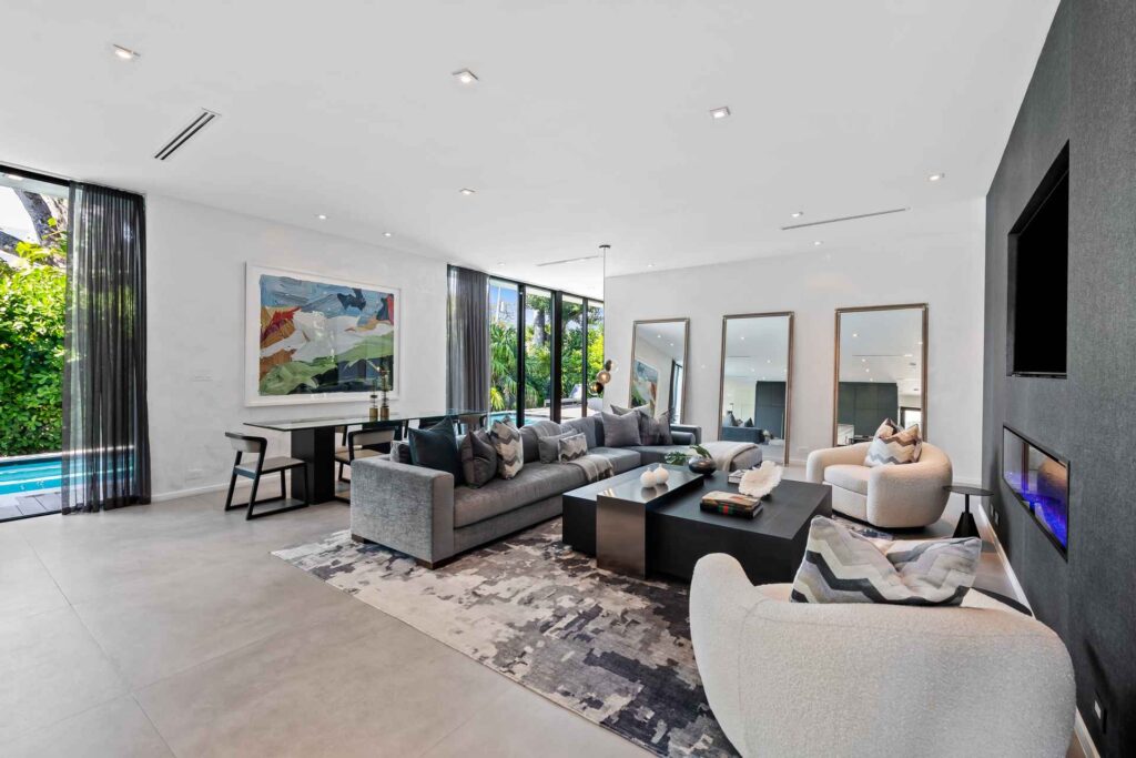 Miami Beach Million Dollar House: A Symphony of Luxury Million Dollar House