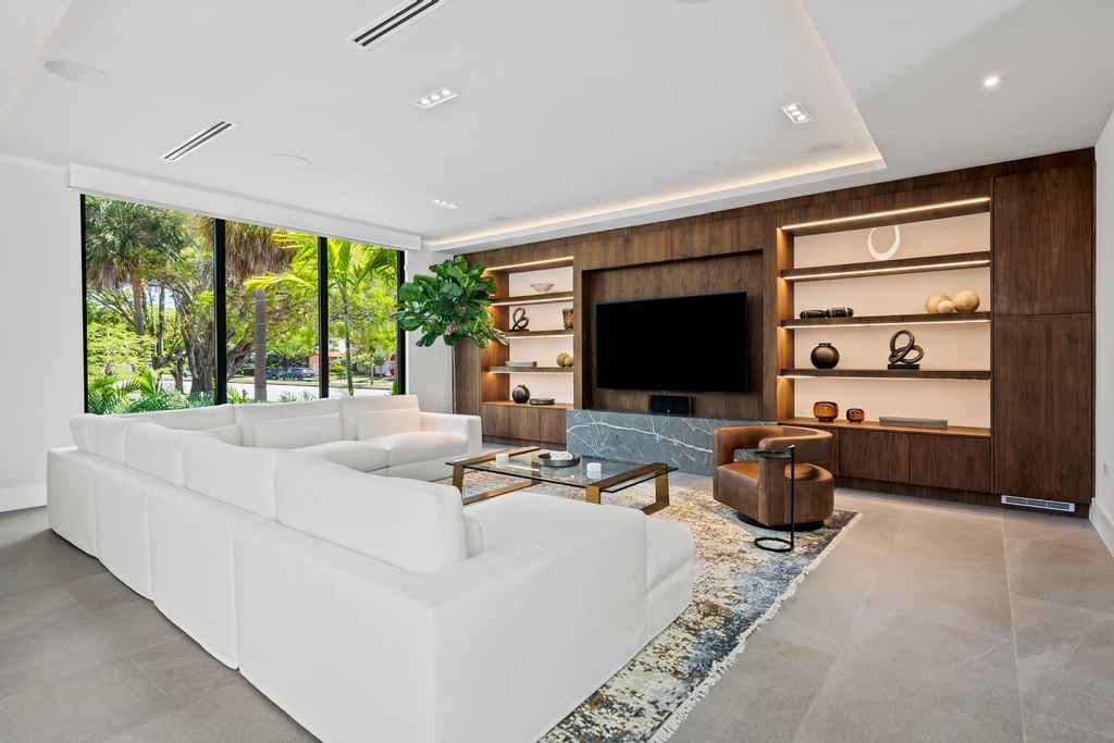 Million-Dollar Home: Luxury 4 BR In the heart of Miami Beach Million-Dollar Home