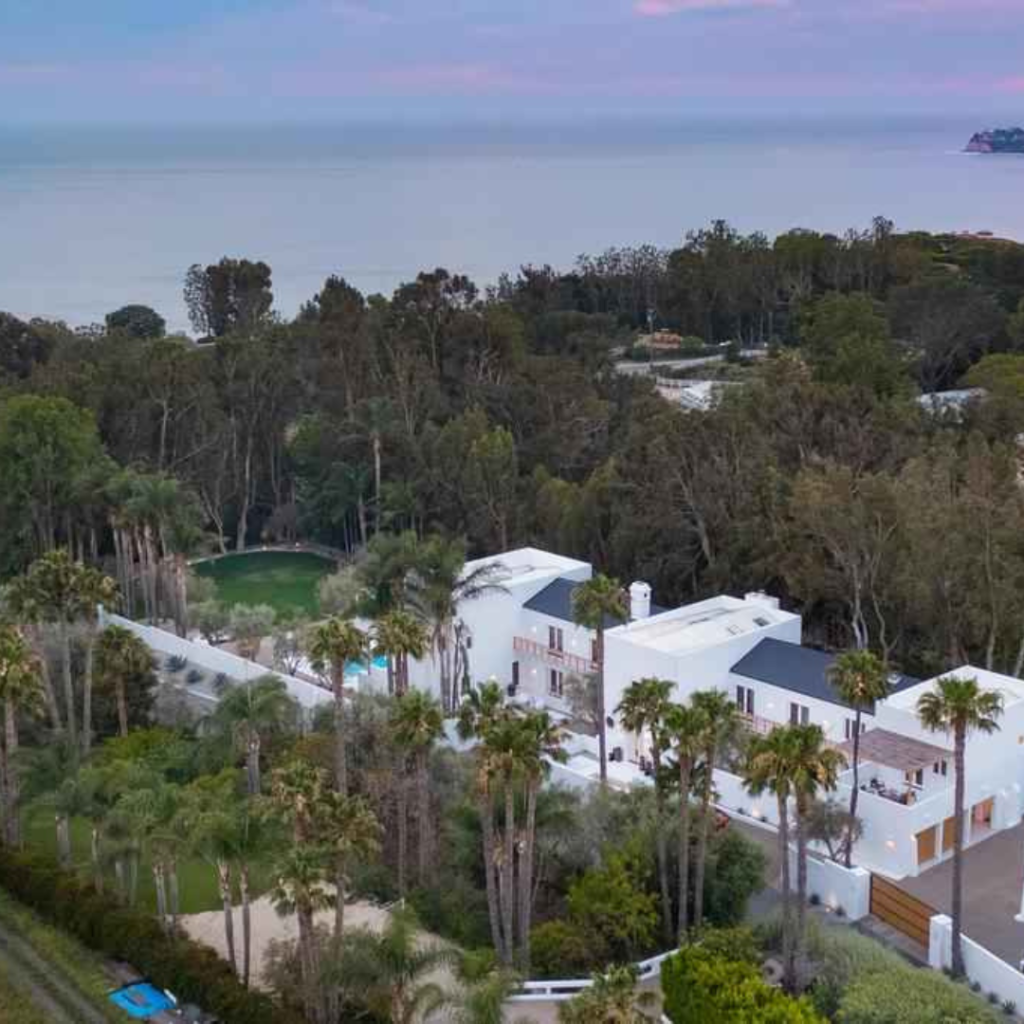 Million-Dollar Home: Luxurious 7 BR Malibu Estate Million-Dollar Home