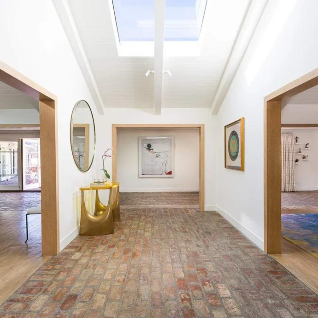 House for sale in Los Angeles