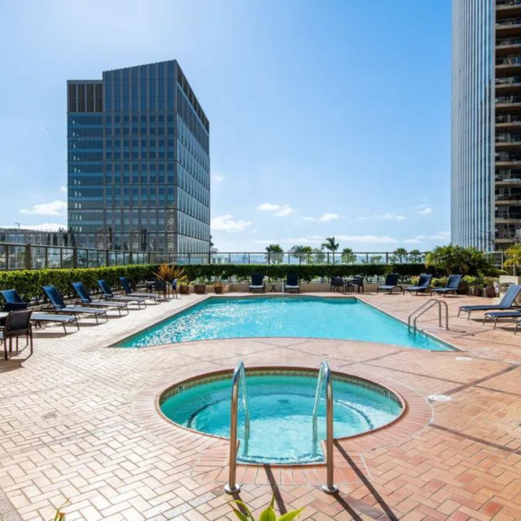STRATIFIED PORTFOLIO AUDIT: THE ELECTRA HIGH-RISE TOWER California Million Dollar House