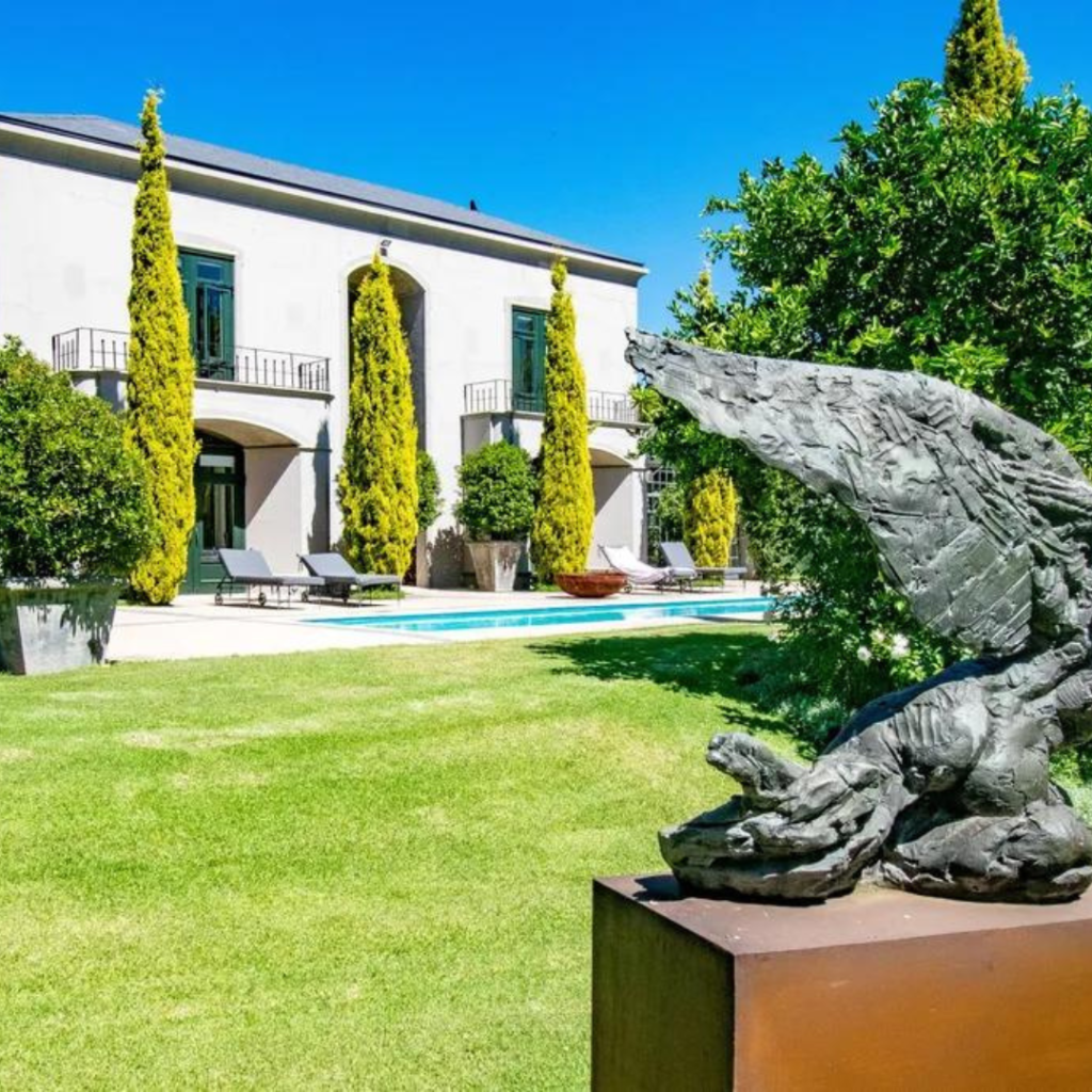 THE FRANSCHHOEK ESTATE CAPITAL STRATEGY: AN INVESTMENT, OPERATIONAL, AND AGRARIAN UNDERWRITING BRIEF ON SANDSTONE HOUSE luxury house